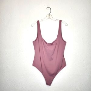 Aritzia Babaton Contour Bodysuit Size 2XL